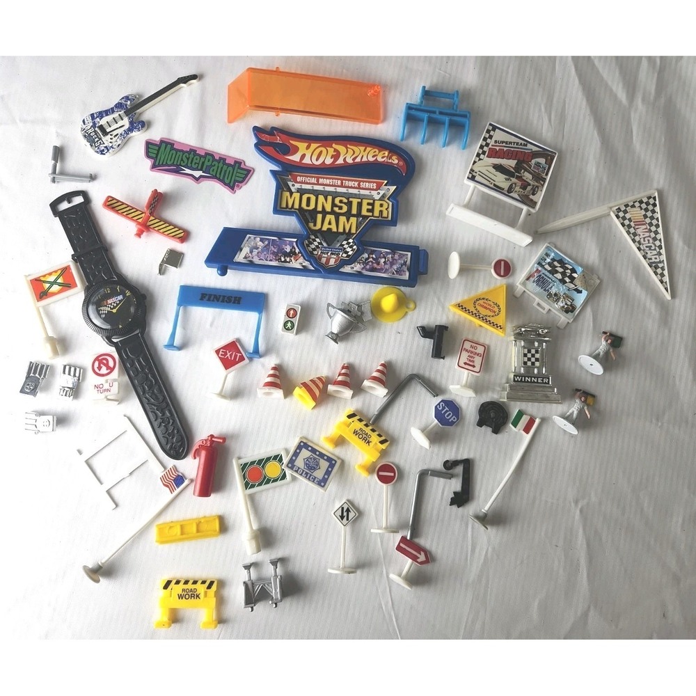 Mix Lot Accessories Miniature Race Track Pieces Signs, Trophies, Flags *See Pics